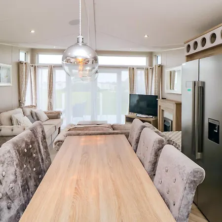 Finch 65 Holiday home