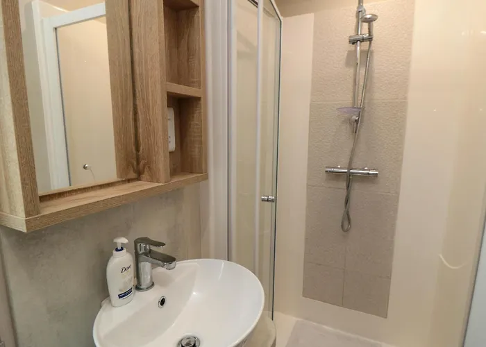 Finch 65 Scarborough